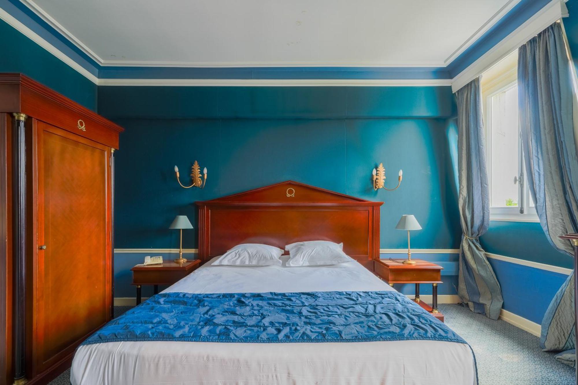 Les Maréchaux Hotel