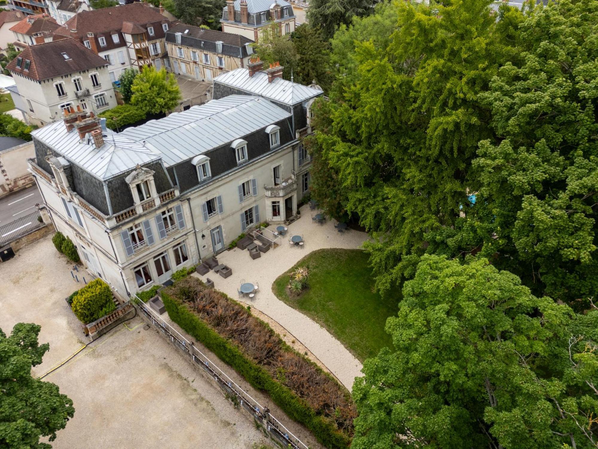 Les Maréchaux 3* Auxerre